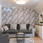 Panorama Apartmanhaz Badacsonytomaj
