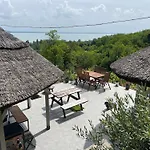 Apartment Panorama Apartmanhaz Badacsonytomaj