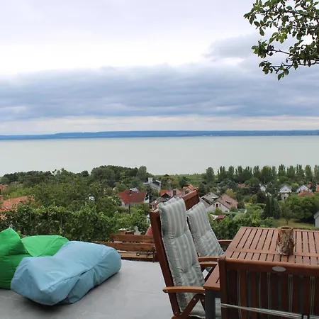 Panorama Apartmanhaz Badacsonytomaj