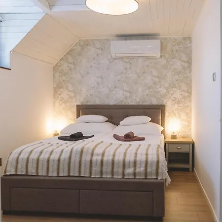 Panorama Apartmanhaz *