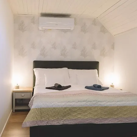 Panorama Apartmanhaz Lejlighed Badacsonytomaj