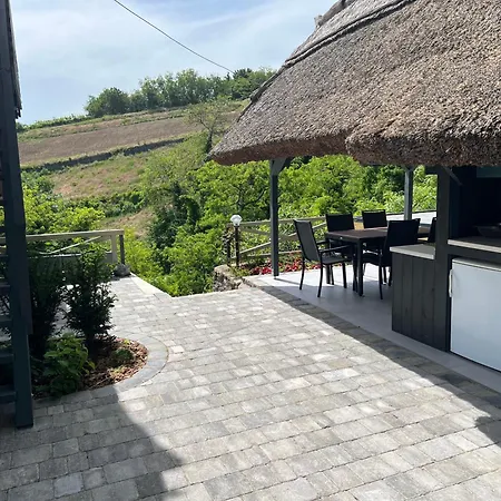 Panorama Apartmanhaz Badacsonytomaj